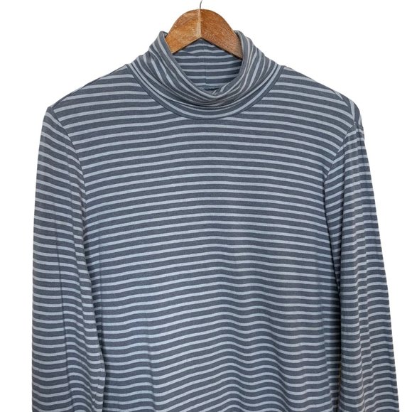 Land's End Turtleneck Long Sleeve Shirt Classic Gray Horizontal Stripe Large - Picture 2 of 6